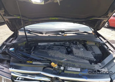 2019 Volkswagen Tiguan 2.0T Se/2.0T Sel/2.0T Sel R-Line/2.0T Sel R-Line Black z USA, uszkodzony, nr VIN 3VV2B7AX3KM026195